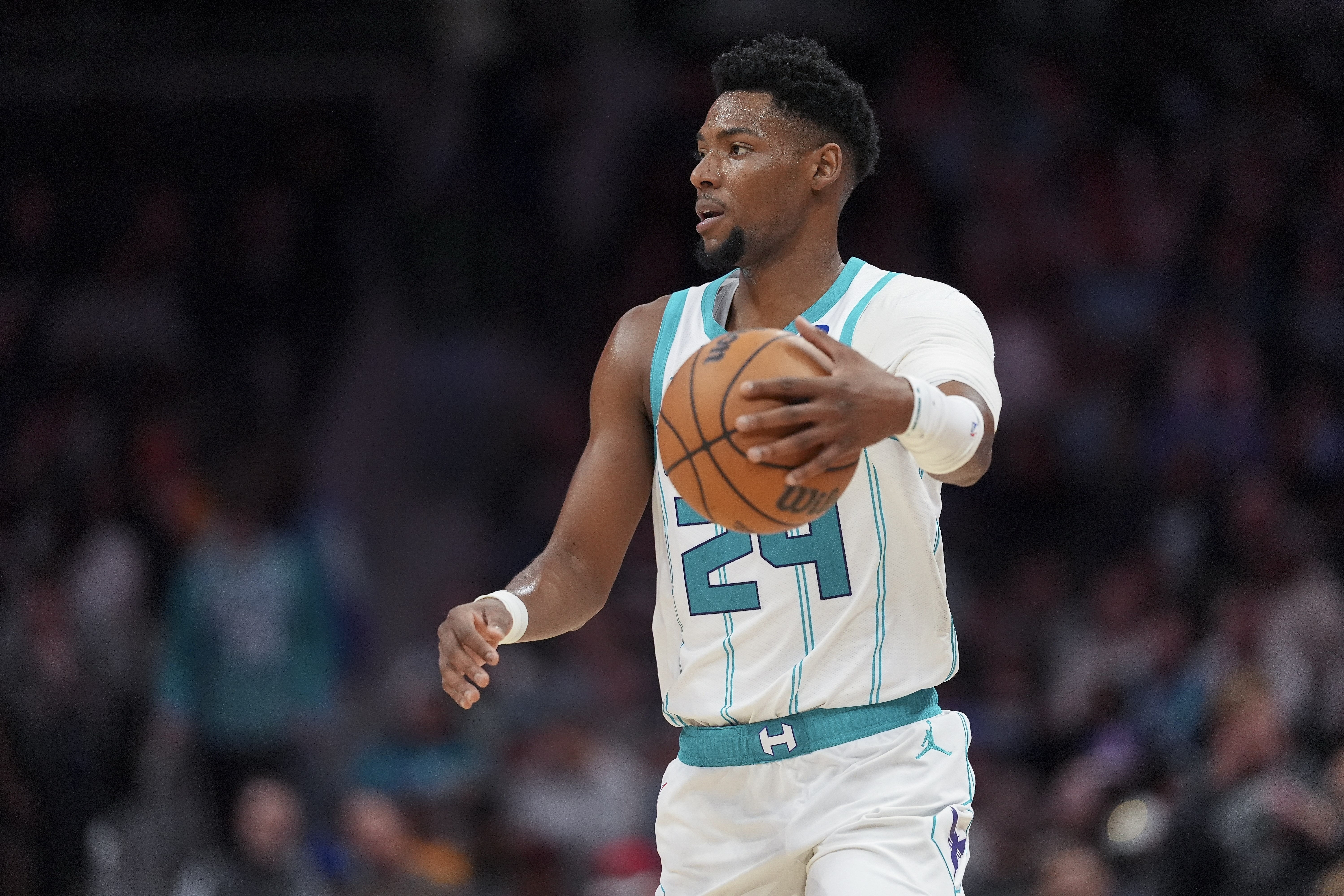 世界杯赛事直播官网app下载-手感好得多攻！布兰登·米勒打满首节 5中5&amp;三分3中3轰下16分！