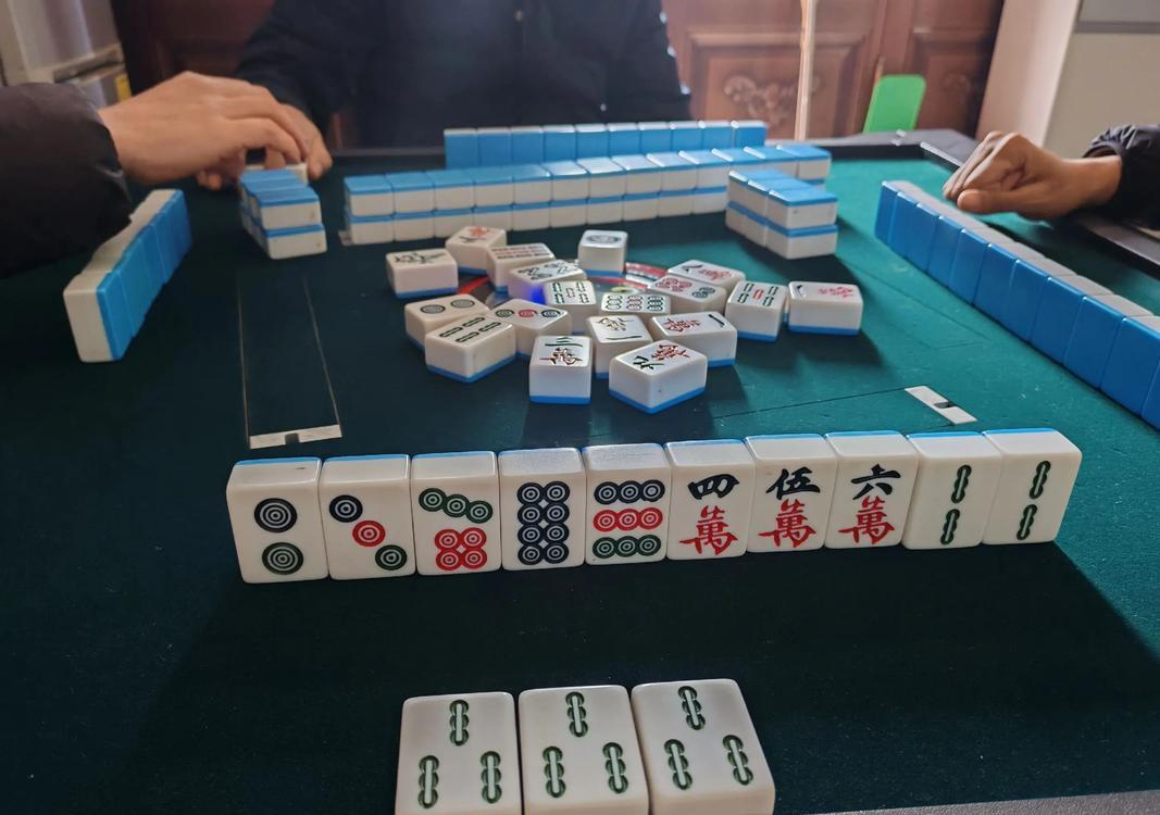 世界杯比赛直播地址-10年麻将馆老板囗述：凡是爱打麻将的，没有一个人日子是过得好的