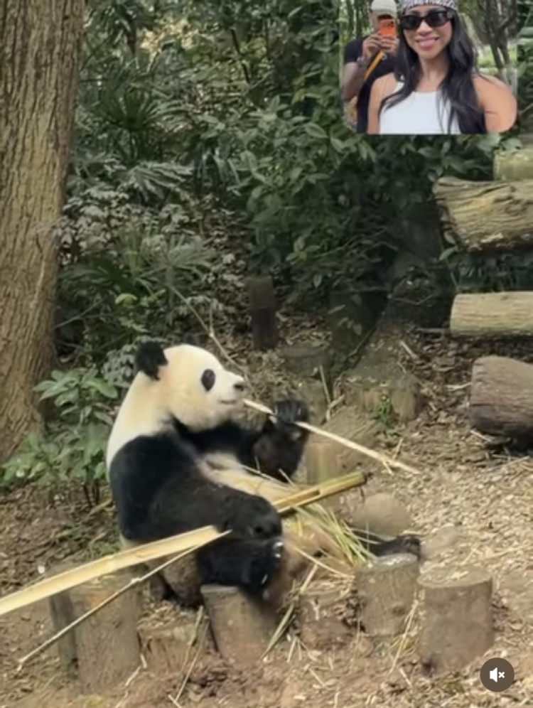 世界杯赛事直播官网app下载-克雷桑女友晒和克雷桑及友人在成都游玩照：带着爱来到成都