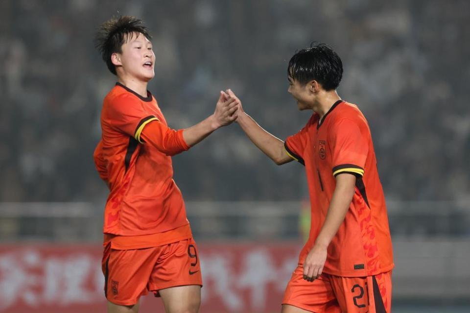 世界杯官方直播软件下载-U17国足晋级世少赛！媒体人热议：先庆祝账慢慢算，赶紧换帅吧